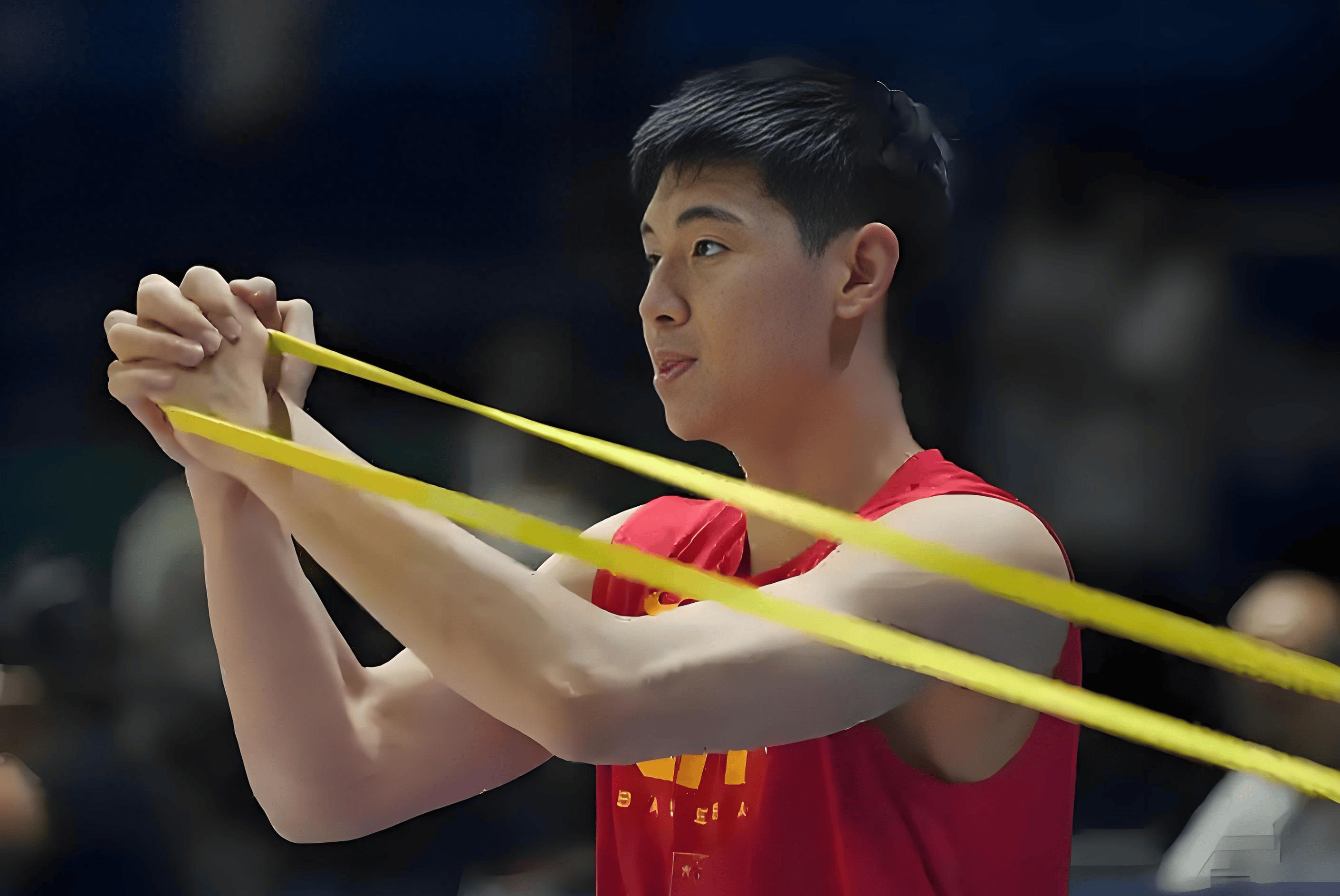 开云体育服务-广东宏远迎荷甲关键赛，冲刺阶段外线爆发，话题不断，年轻球员得到机会的简单介绍